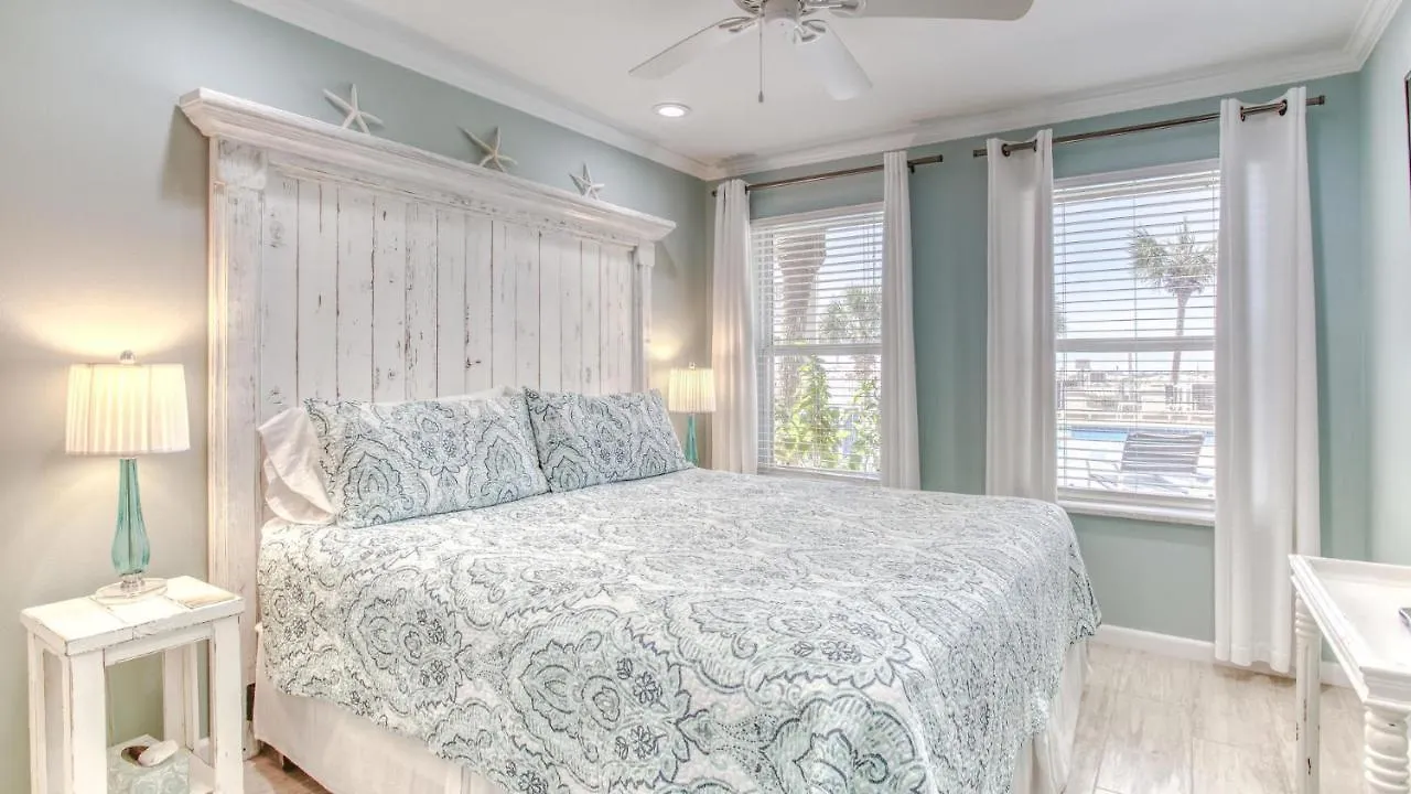 Poolside Villas 106 - Updated Beachfront Condo On Holiday Isle In Destin 0*,  United States