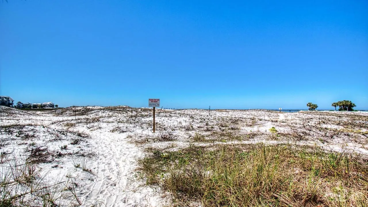Poolside Villas 106 - Updated Beachfront Condo On Holiday Isle In Destin Holiday home